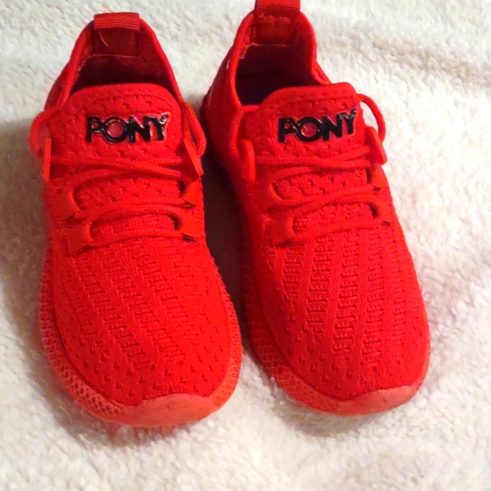 Unisex kids size 12 pony Red color